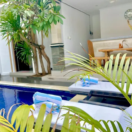 Cheerfull 2-Bedroom Villa Central Seminyak